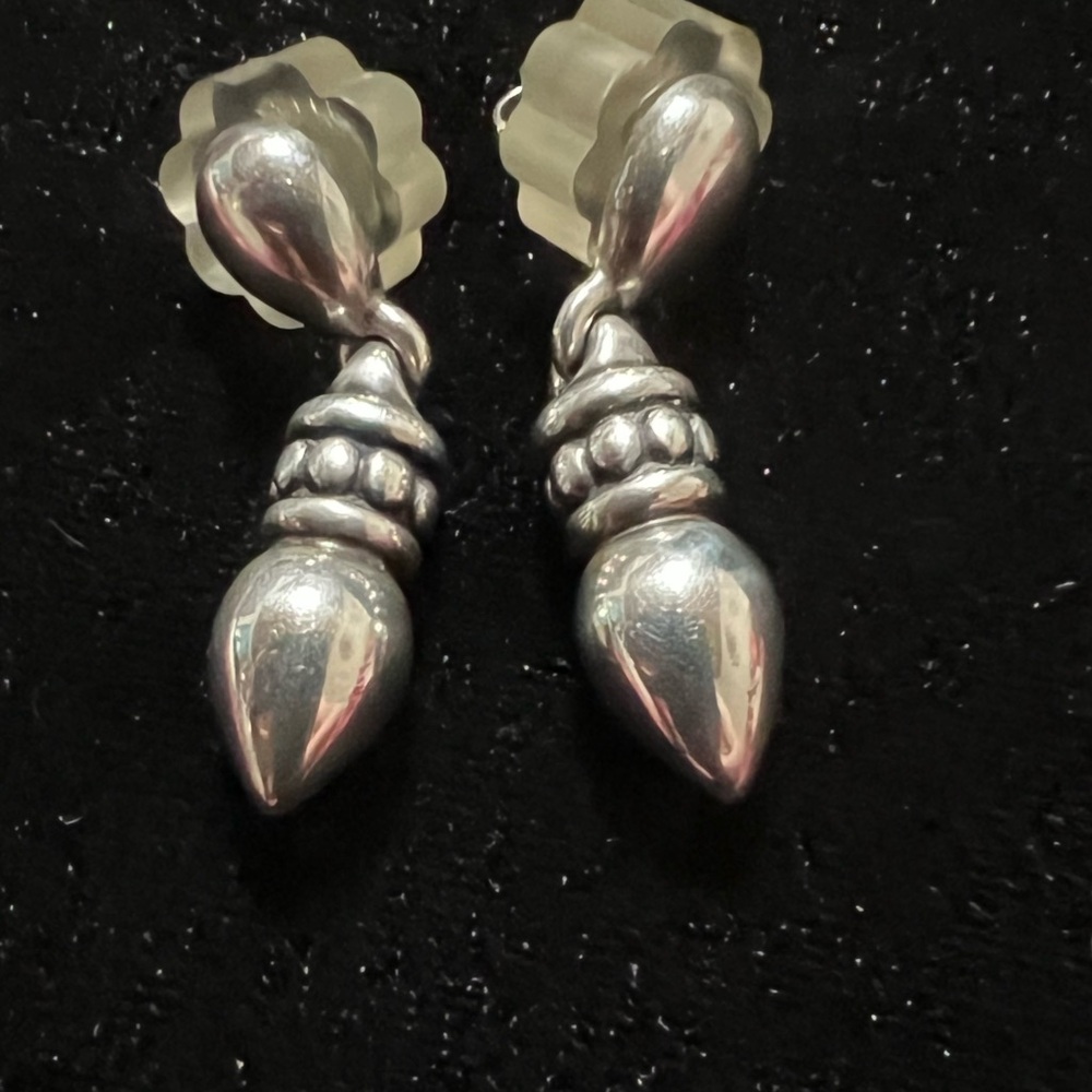 RARE RETIRED JAMES AVERY Silver Reeded Teardrop Earrings